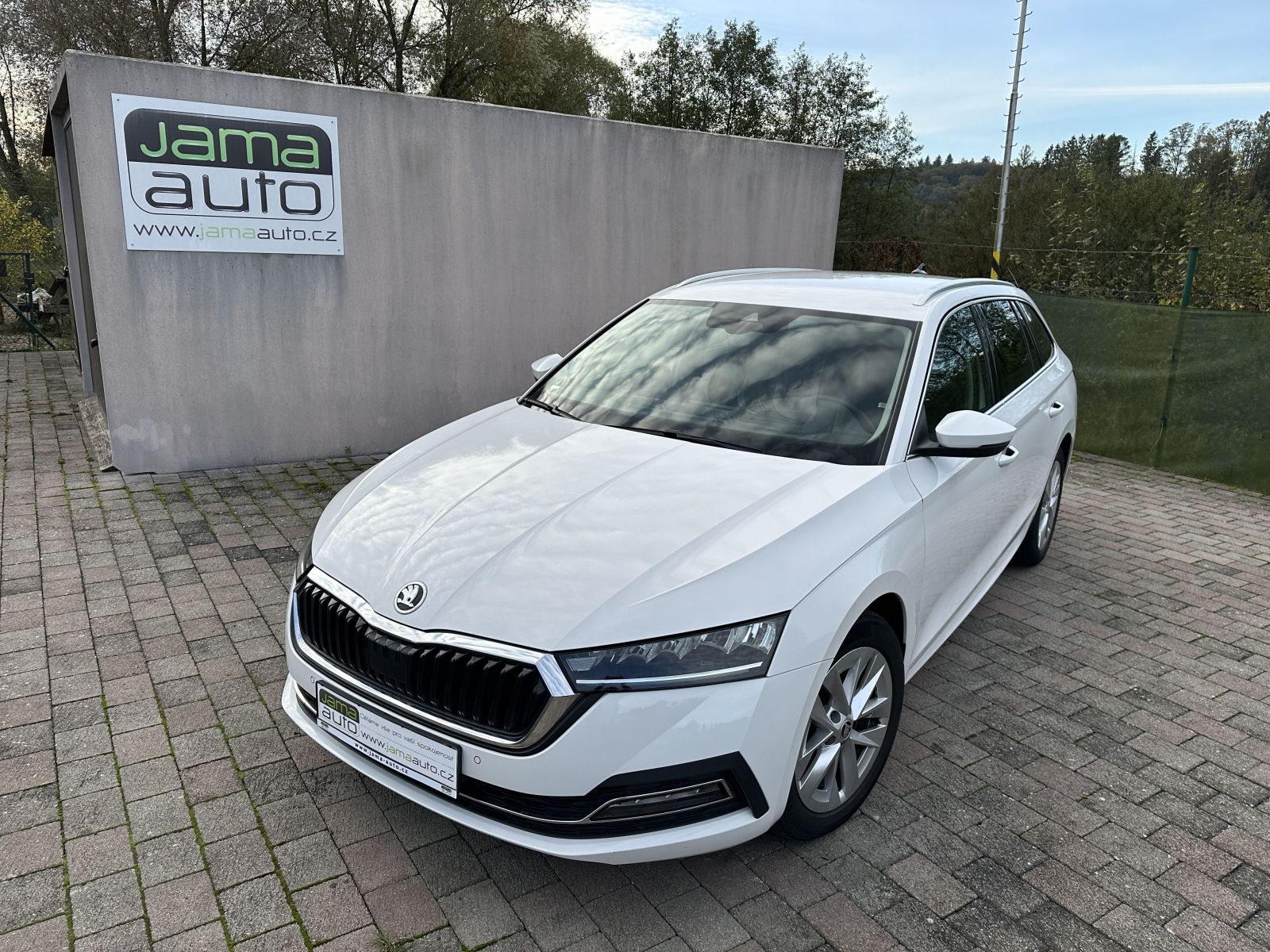 Škoda Octavia 2,0TDI DSG STYLE 1.MAJITEL