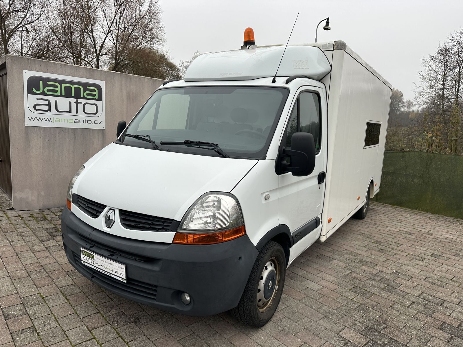 Renault Master 2,5TD 88kW SERVISKA 2.MAJITEL