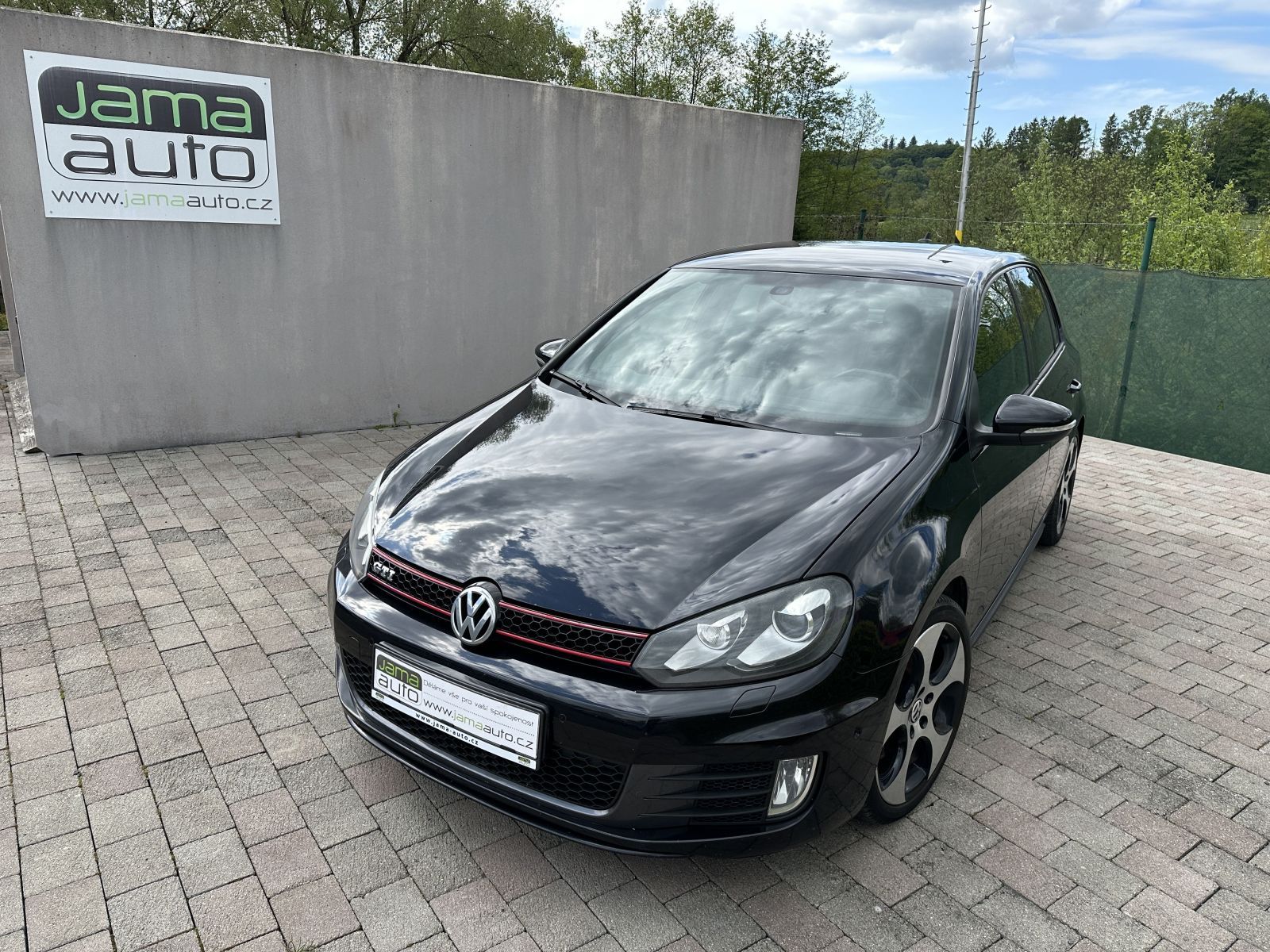 Volkswagen Golf GTI 2,0TSI 155kW DSG SERVIS