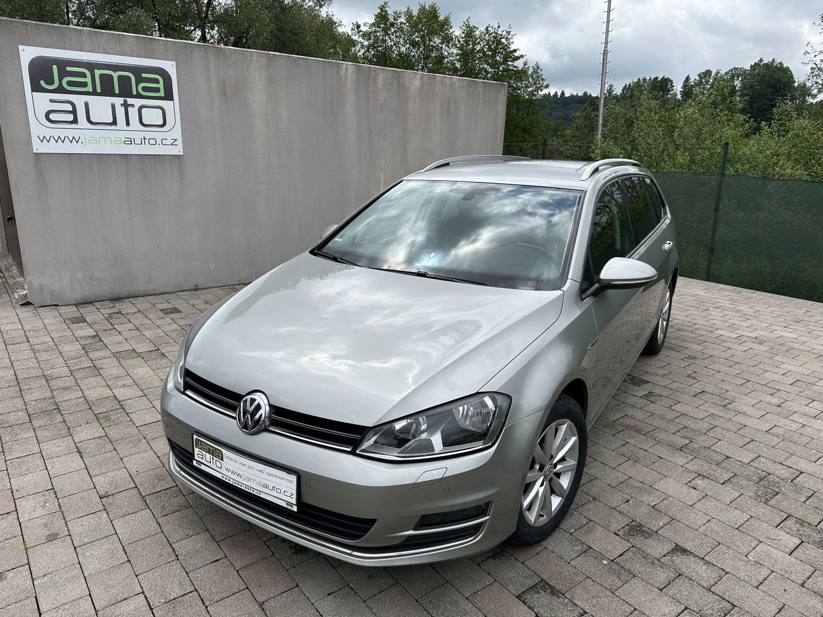 Volkswagen Golf 1,4TSI 92kW DSG LOUNGE SERVISK