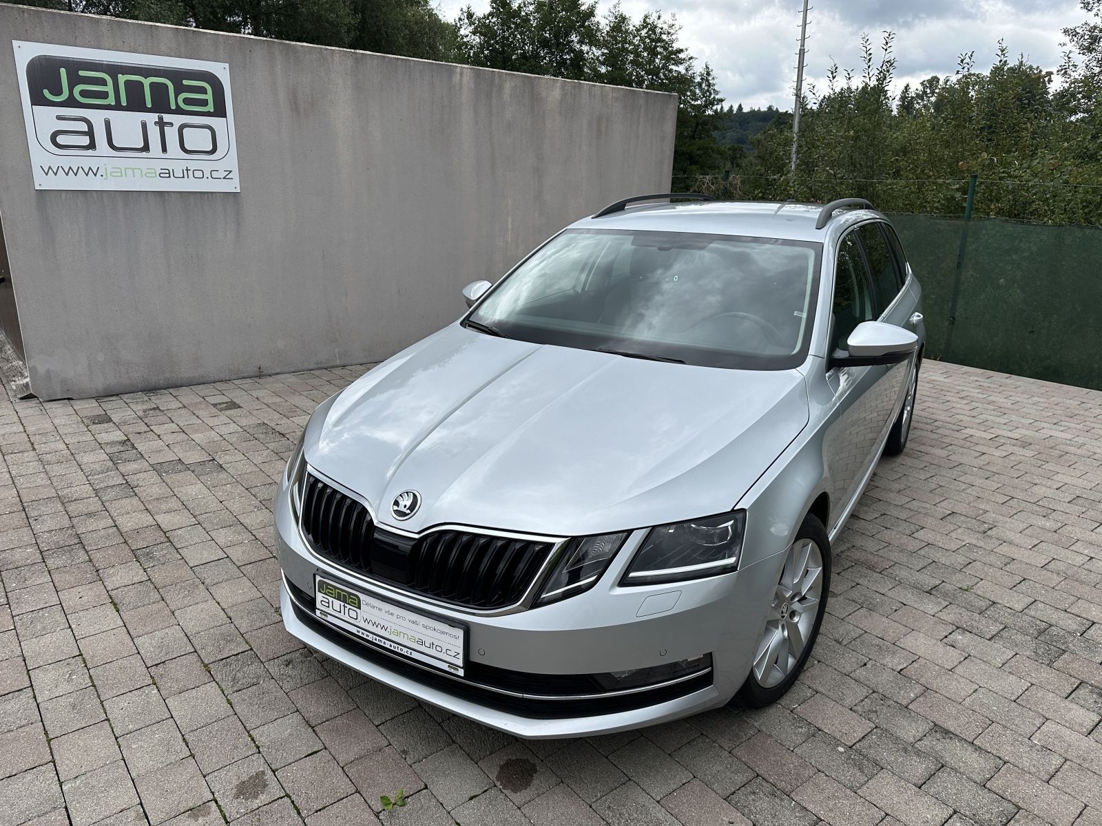 Škoda Octavia 2,0TDI 110kW DSG STYLE 1.MAJ