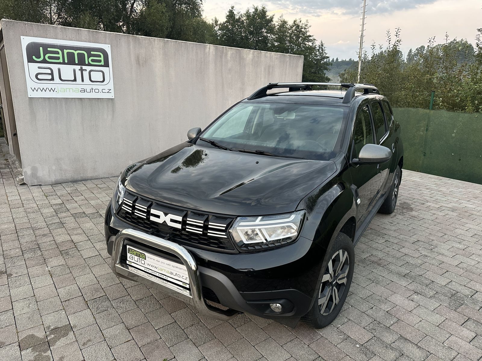 Dacia DUSTER 1,3Tce 110kW 4x4 TAŽNÉ 1.MAJIT