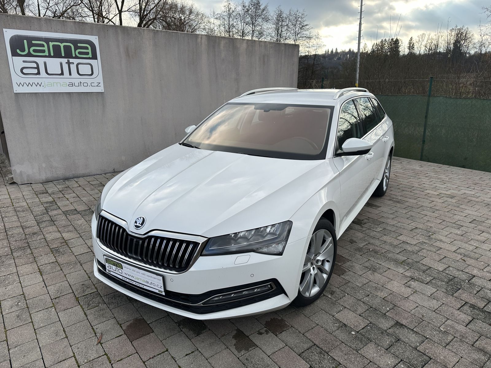 Škoda Superb 2,0TSI 140kW DSG STYLE TAŽNÉ